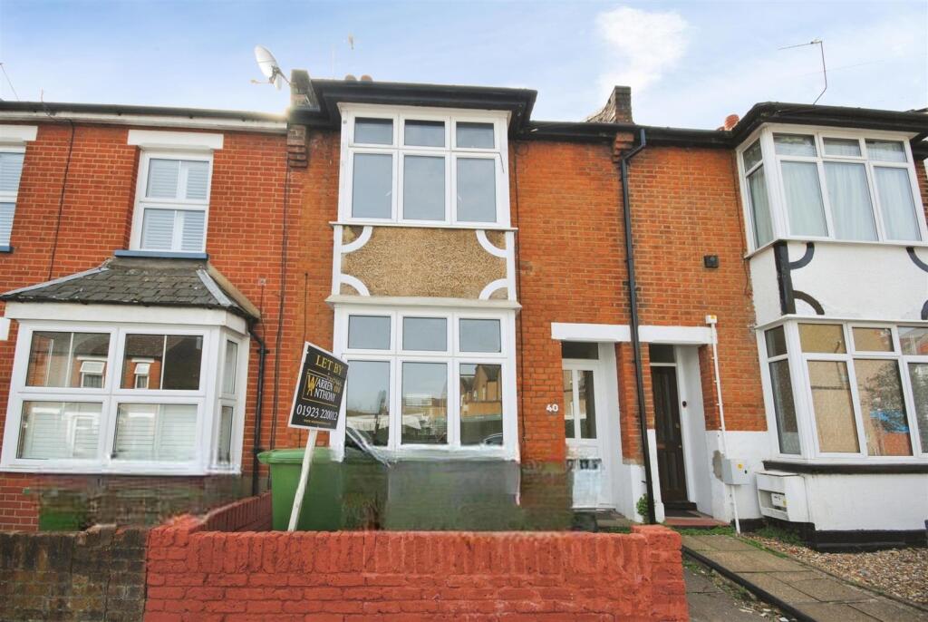 3 bed Mid Terraced House for rent in Watford. From Warren Anthony Estate Agents