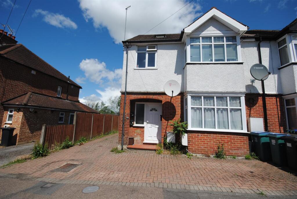 1 bed Not Specified for rent in Watford. From Warren Anthony Estate Agents