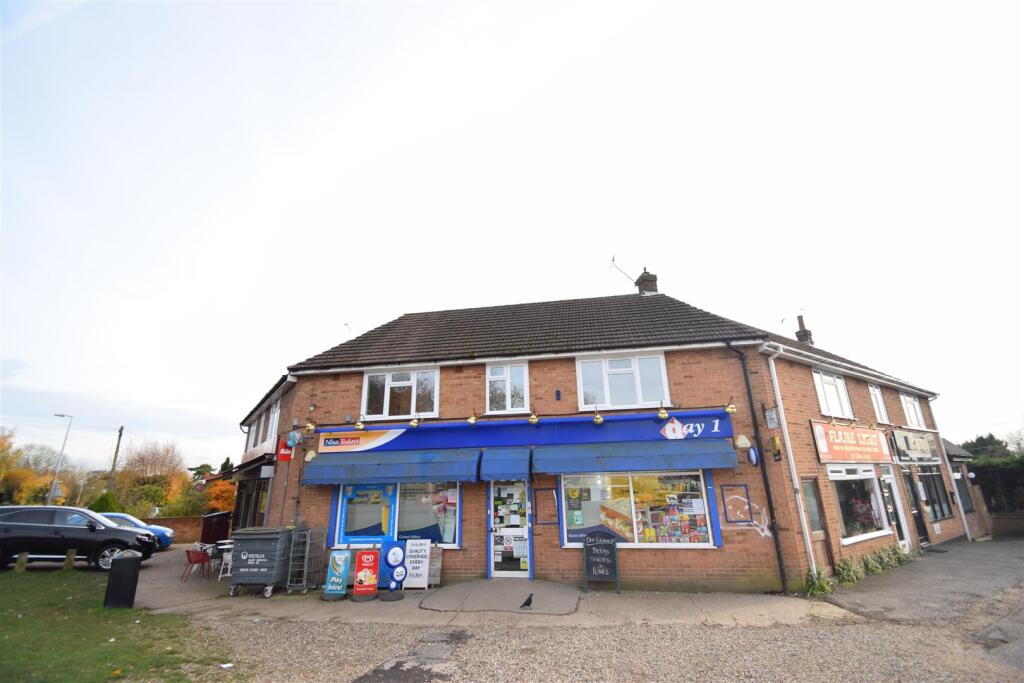 2 bed Annexe for rent in Chiswell Green. From Warren Anthony Estate Agents