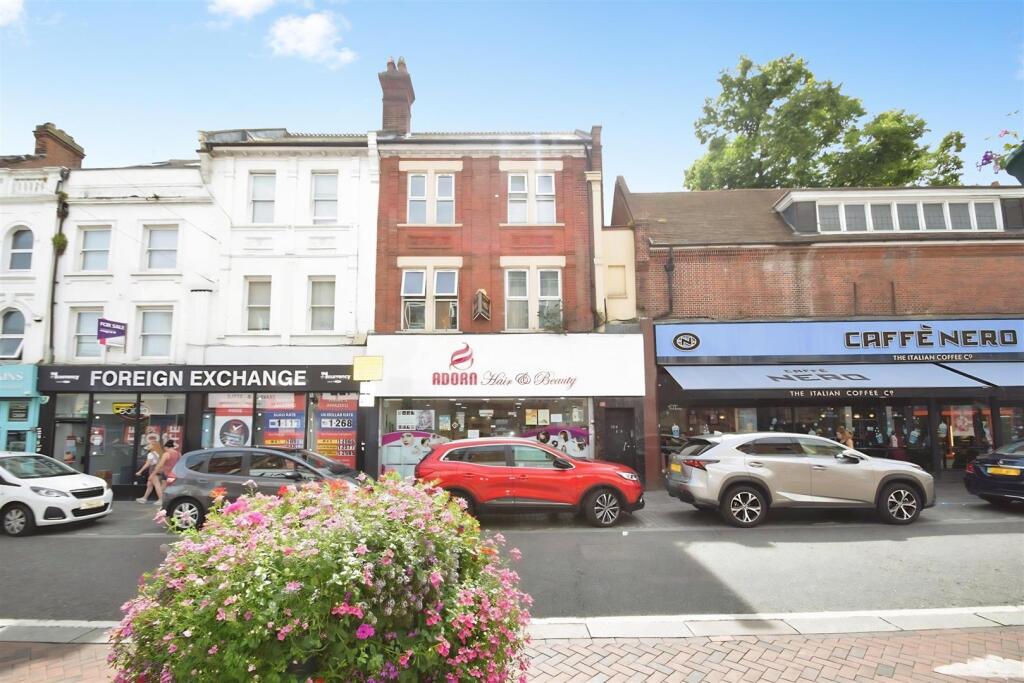 1 bed Apartment for rent in Watford. From Warren Anthony Estate Agents 1 bed Apartment for rent in Watford. From Warren Anthony Estate Agents