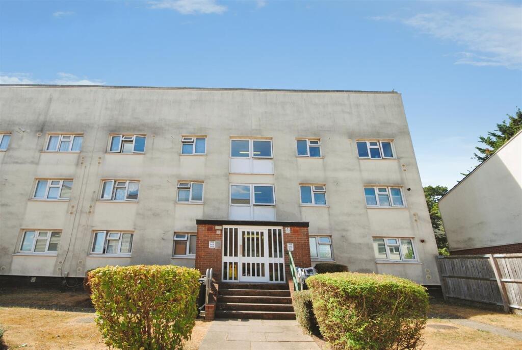 1 bed Apartment for rent in Aldenham. From Warren Anthony Estate Agents 1 bed Apartment for rent in Aldenham. From Warren Anthony Estate Agents