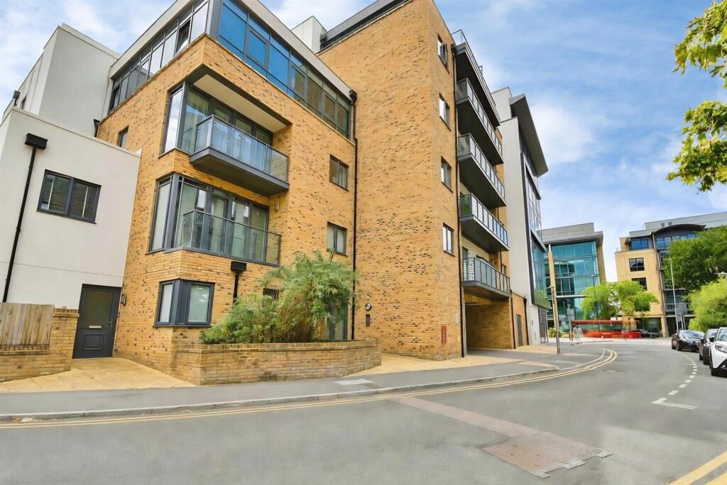 1 bed Apartment for rent in Watford. From Warren Anthony Estate Agents 1 bed Apartment for rent in Watford. From Warren Anthony Estate Agents