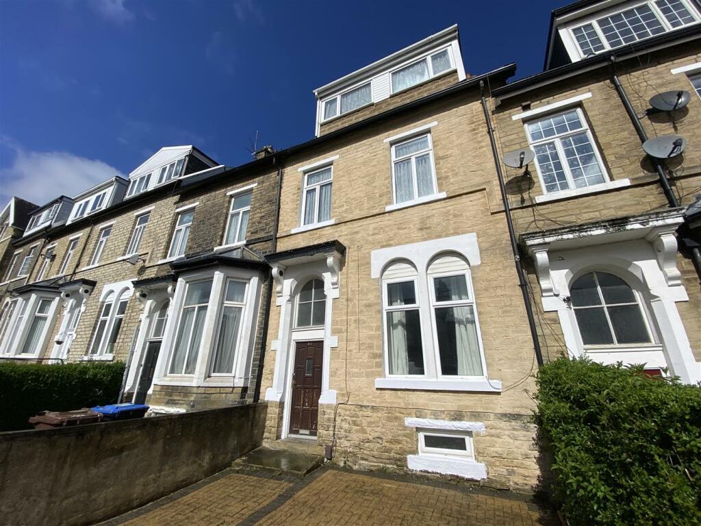 4 bed Mid Terraced House for rent in Bradford. From Hamilton Bower - Shipley
