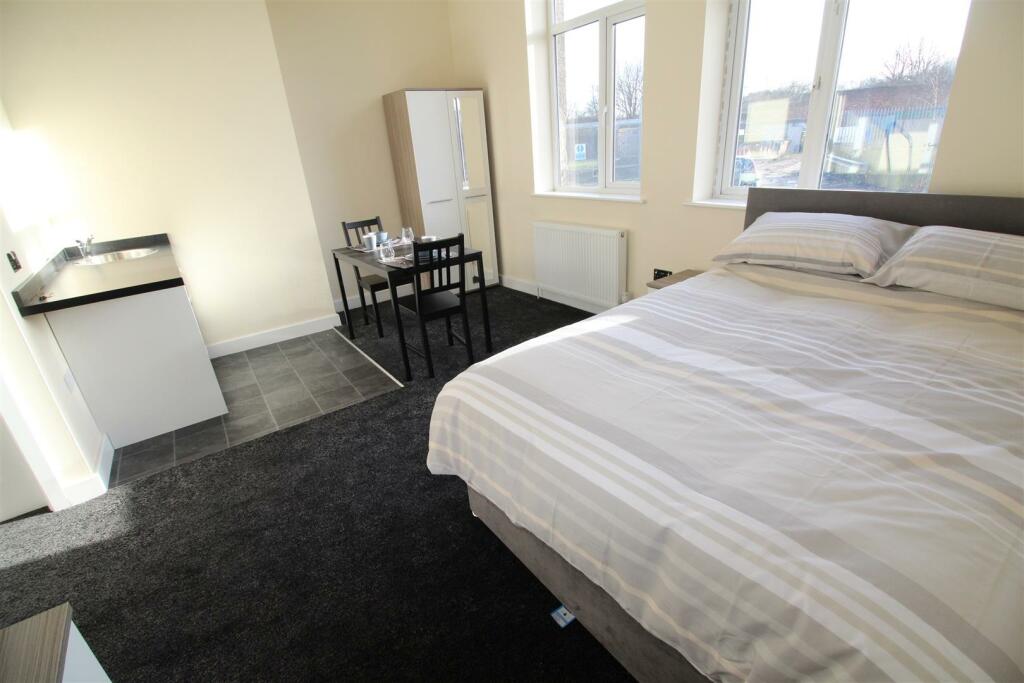1 bed Room for rent in Bradford. From Hamilton Bower - Shipley