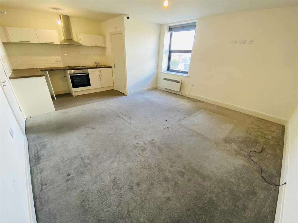 1 bed House Share for rent in Halifax. From Hamilton Bower - Shipley