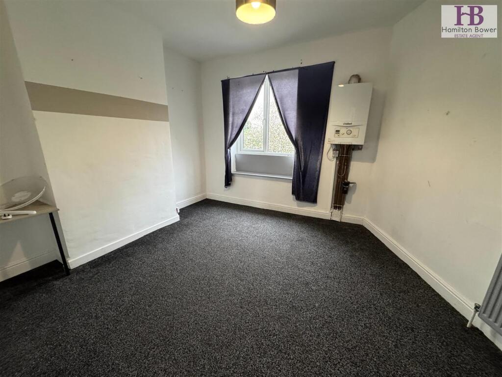 2 bed 1st Floor Flat for rent in Bradford. From Hamilton Bower - Shipley