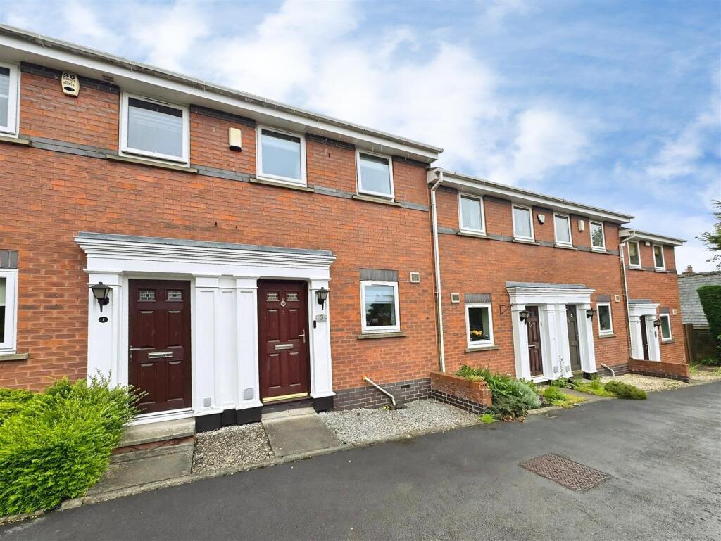 2 bed Mid Terraced House for rent in Yeadon. From Hamilton Bower - Shipley 2 bed Mid Terraced House for rent in Yeadon. From Hamilton Bower - Shipley