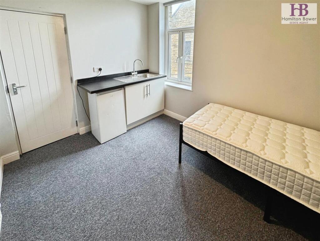 1 bed House Share for rent in Elland. From Hamilton Bower - Shipley 1 bed House Share for rent in Elland. From Hamilton Bower - Shipley