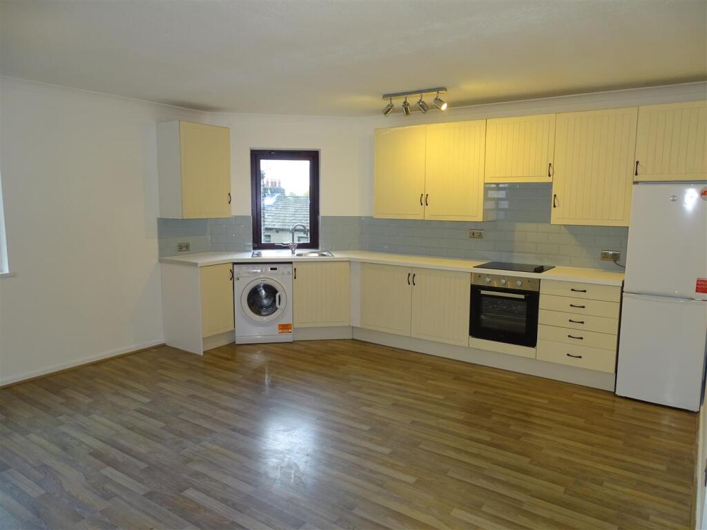 2 bed Apartment for rent in Yeadon. From Hunters - Yeadon 2 bed Apartment for rent in Yeadon. From Hunters - Yeadon