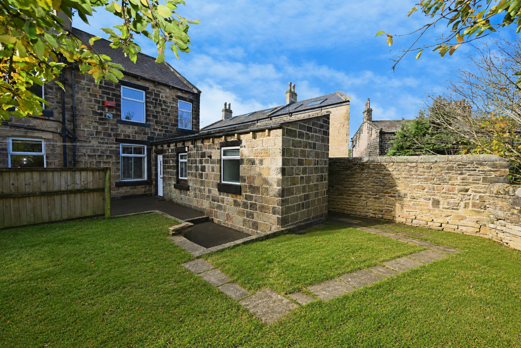 2 bed Mid Terraced House for rent in Leeds. From Hunters - Yeadon