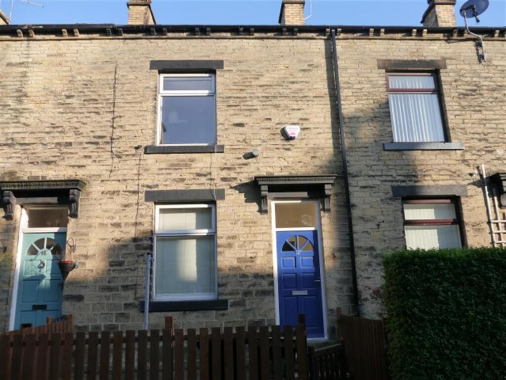 2 bed Mid Terraced House for rent in Pudsey. From Hunters - Pudsey