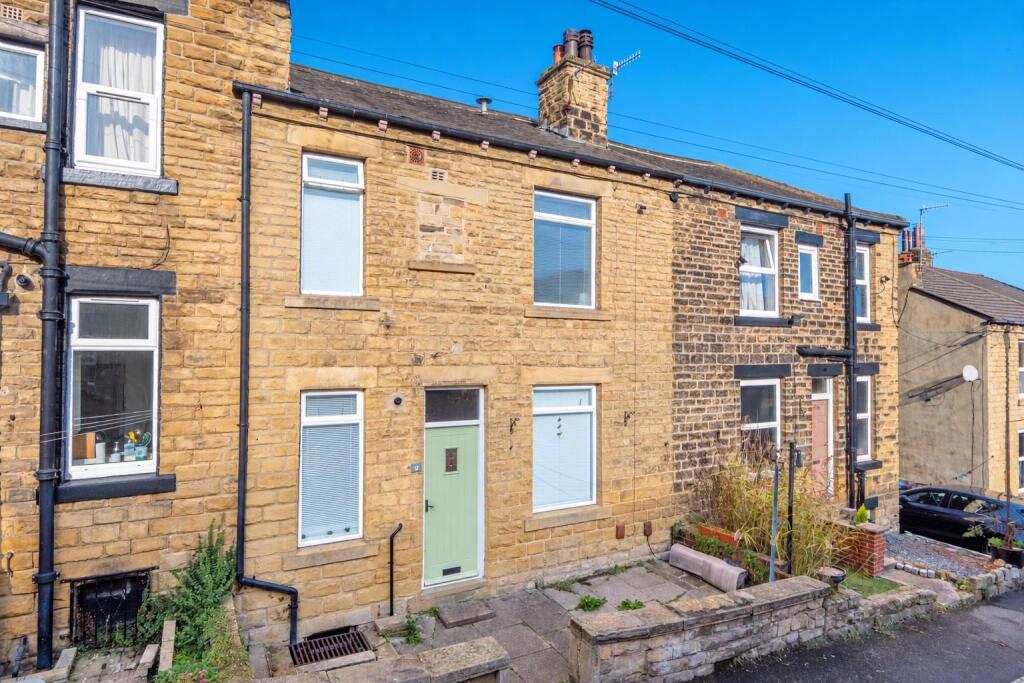 2 bed Mid Terraced House for rent in Leeds. From Hunters - Pudsey