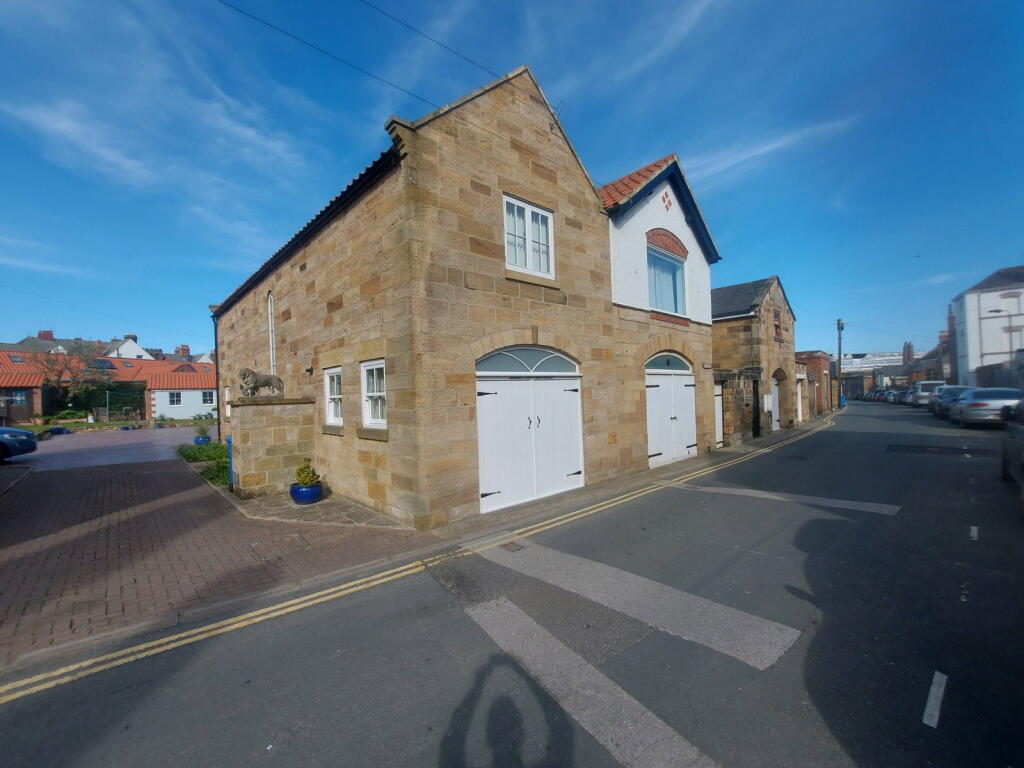 2 bed Coach House for rent in Whitby. From Henderson Property Services - Whitby