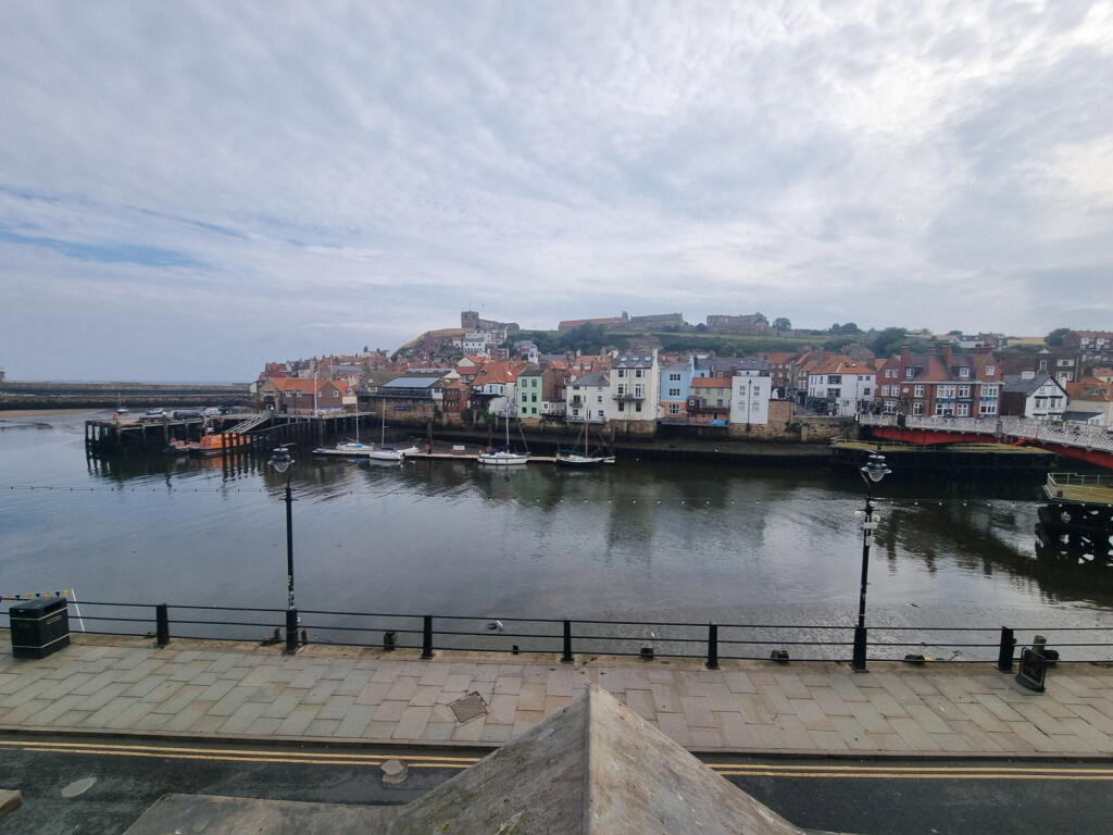 2 bed 1st Floor Flat for rent in Whitby. From Henderson Property Services - Whitby