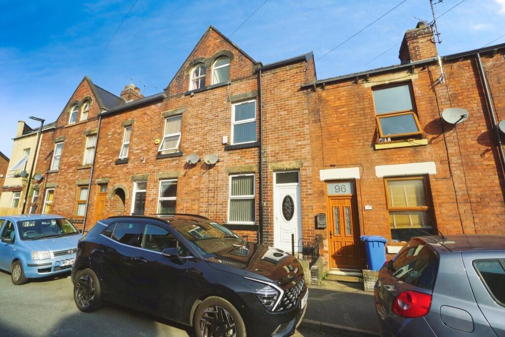 3 bed Mid Terraced House for rent in Sheffield. From Hunters - Sheffield Crookes 3 bed Mid Terraced House for rent in Sheffield. From Hunters - Sheffield Crookes