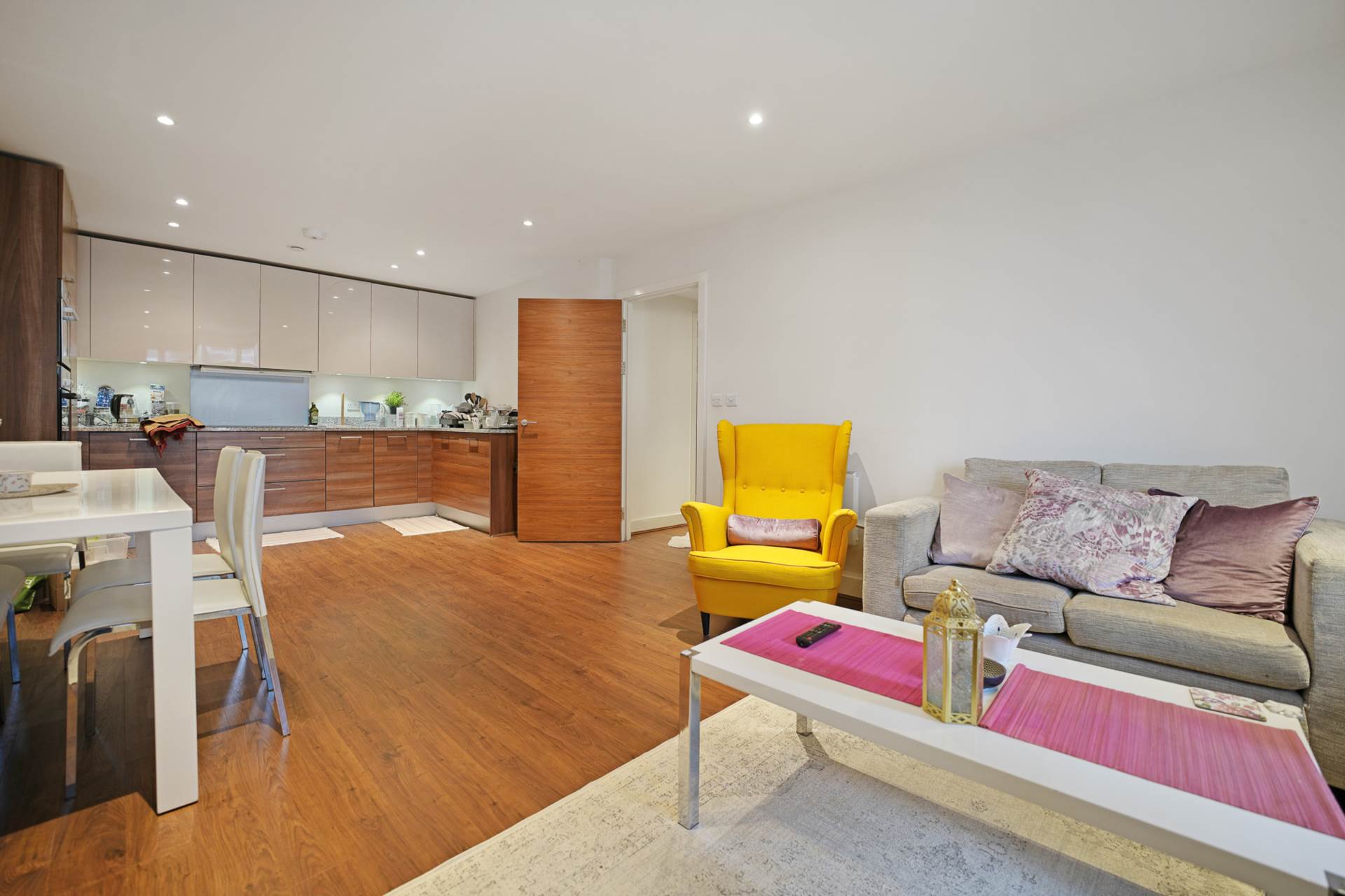 3 bed Apartment for rent in London. From Farrell Lewis Estates