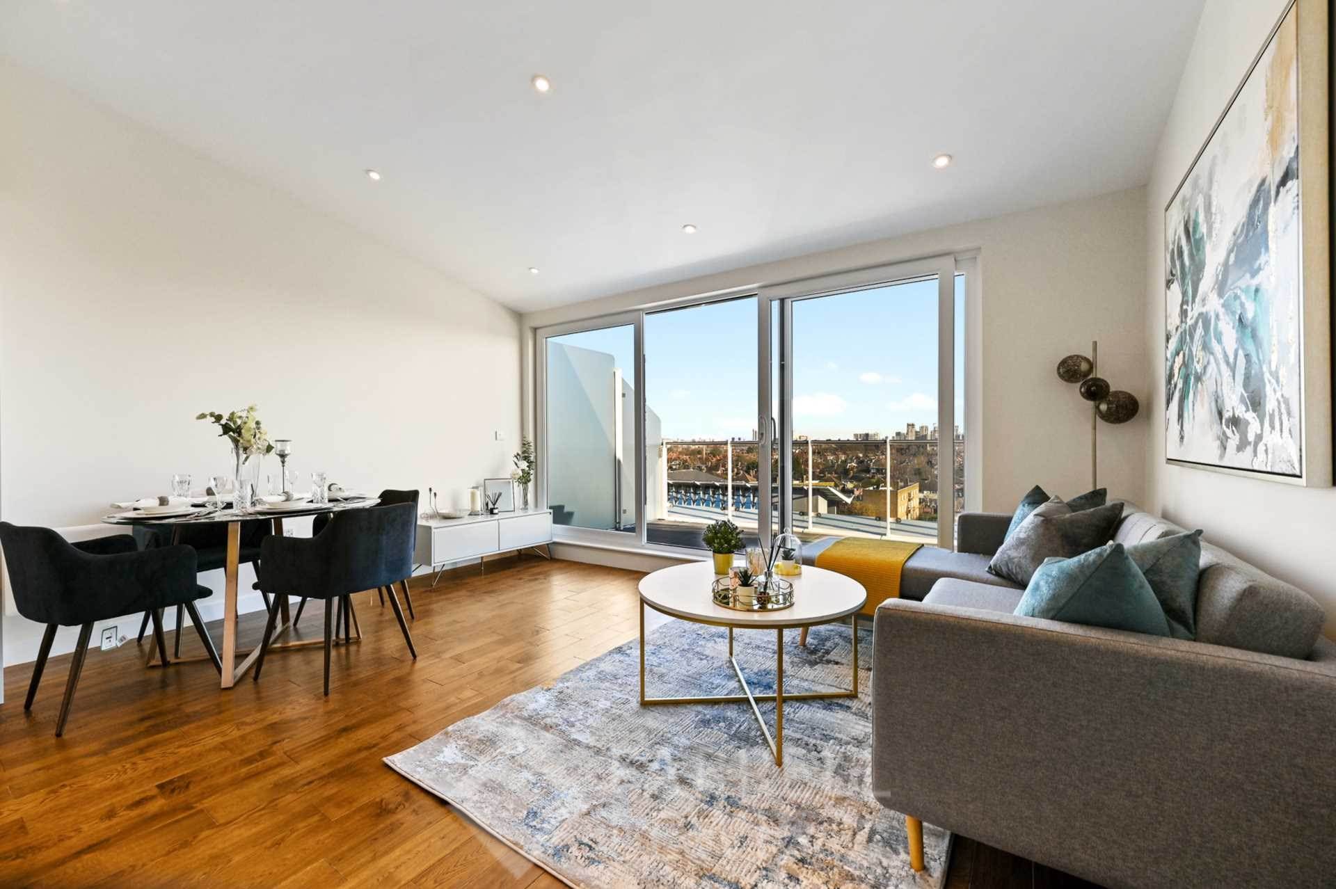 2 bed Apartment for rent in London. From Farrell Lewis Estates