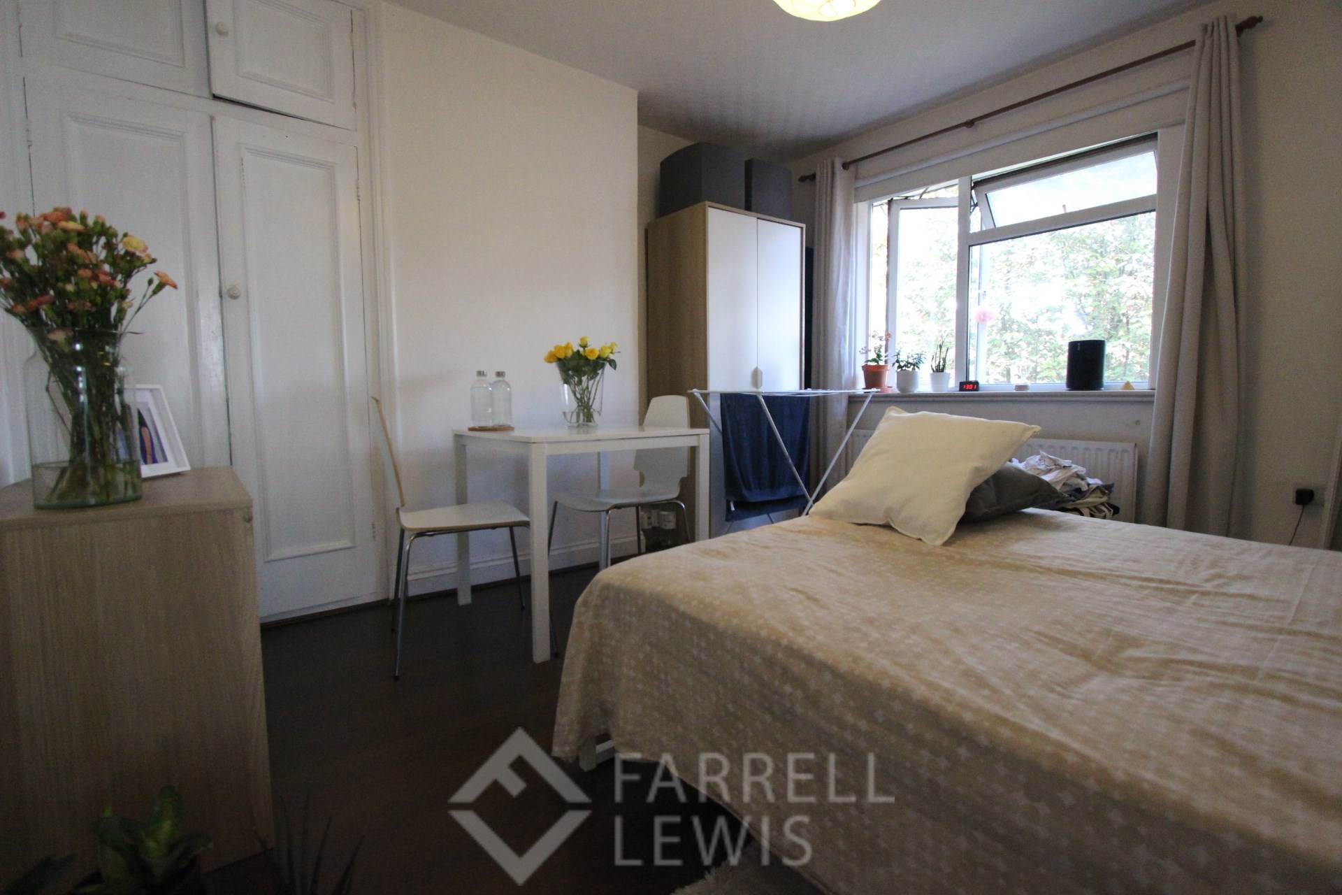 4 bed House (unspecified) for rent in London. From Farrell Lewis Estates 4 bed House (unspecified) for rent in London. From Farrell Lewis Estates