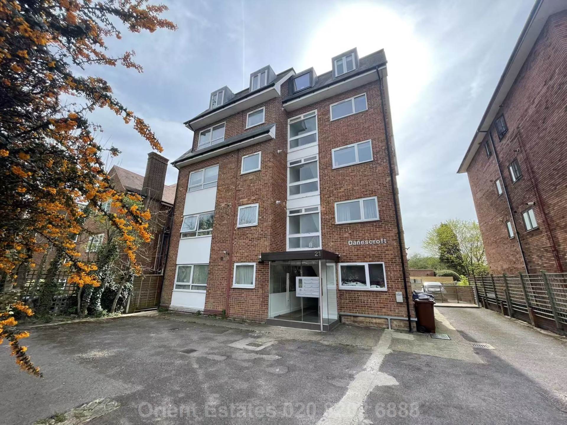 1 bed 1st Floor Flat for rent in London. From Orient Estates