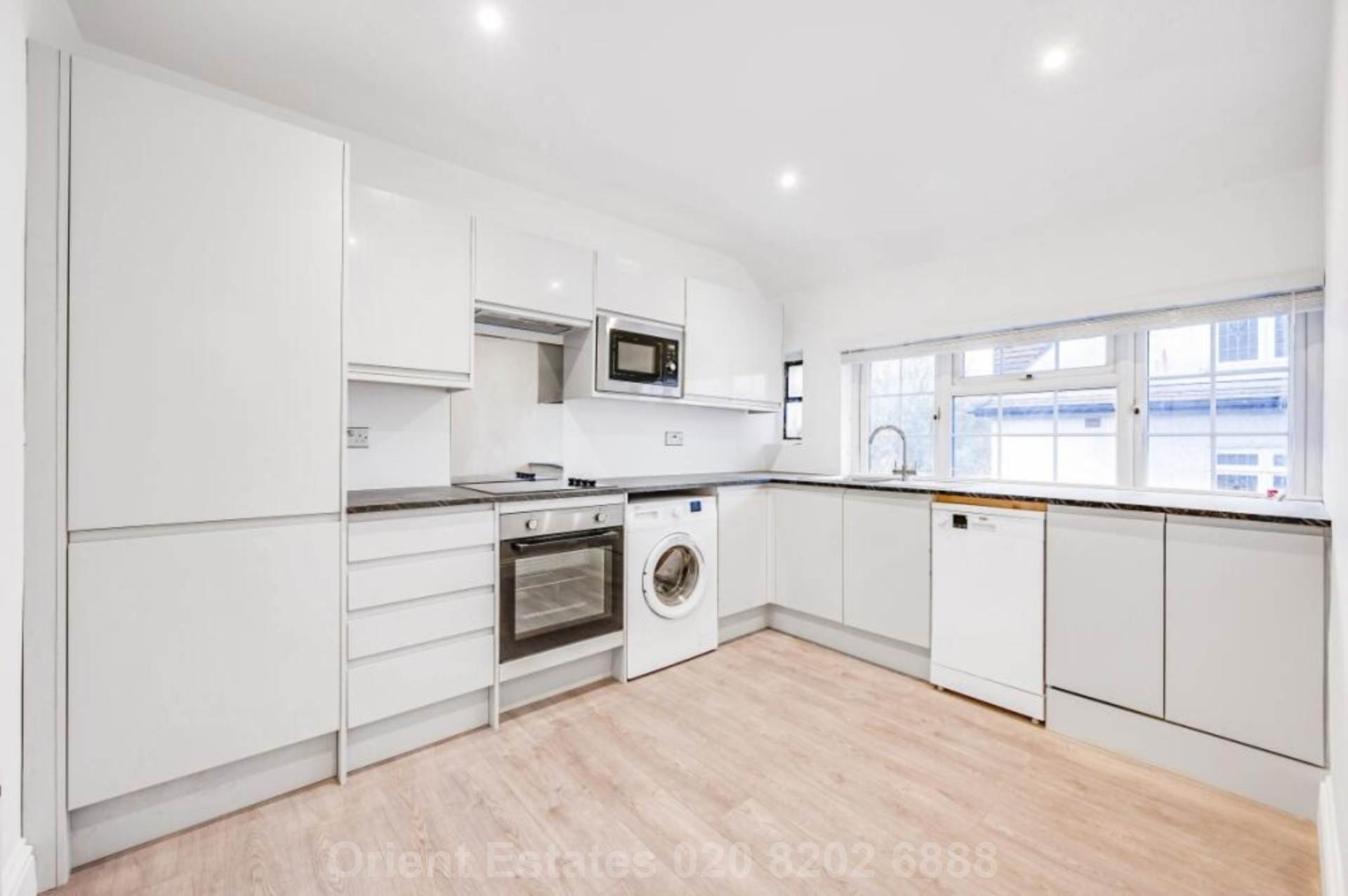 2 bed 1st Floor Flat for rent in London. From Orient Estates