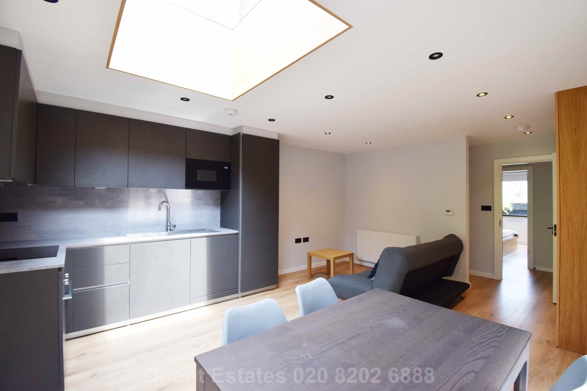 2 bed 1st Floor Flat for rent in London. From Orient Estates