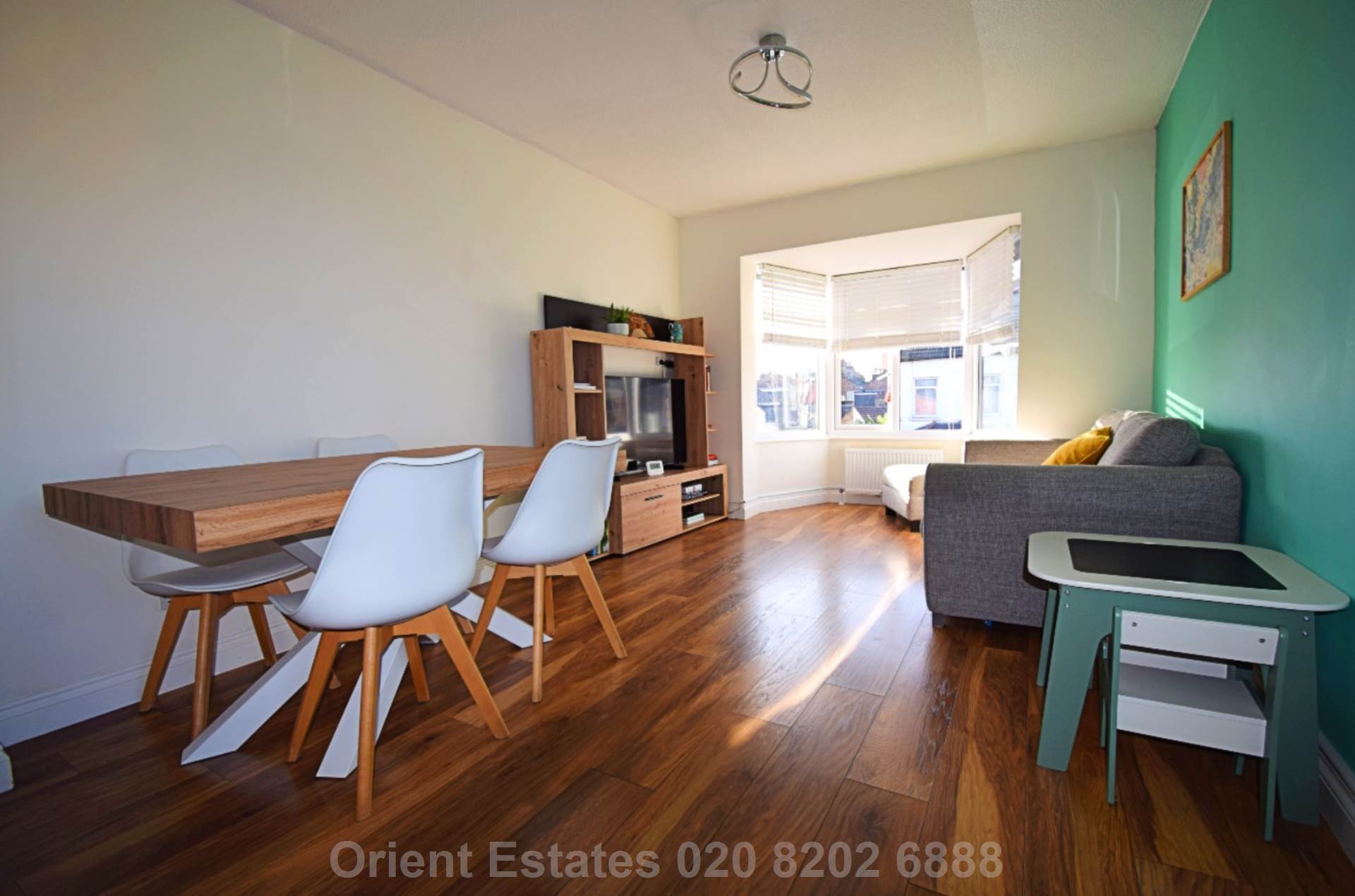 2 bed 1st Floor Flat for rent in Hendon. From Orient Estates 2 bed 1st Floor Flat for rent in Hendon. From Orient Estates