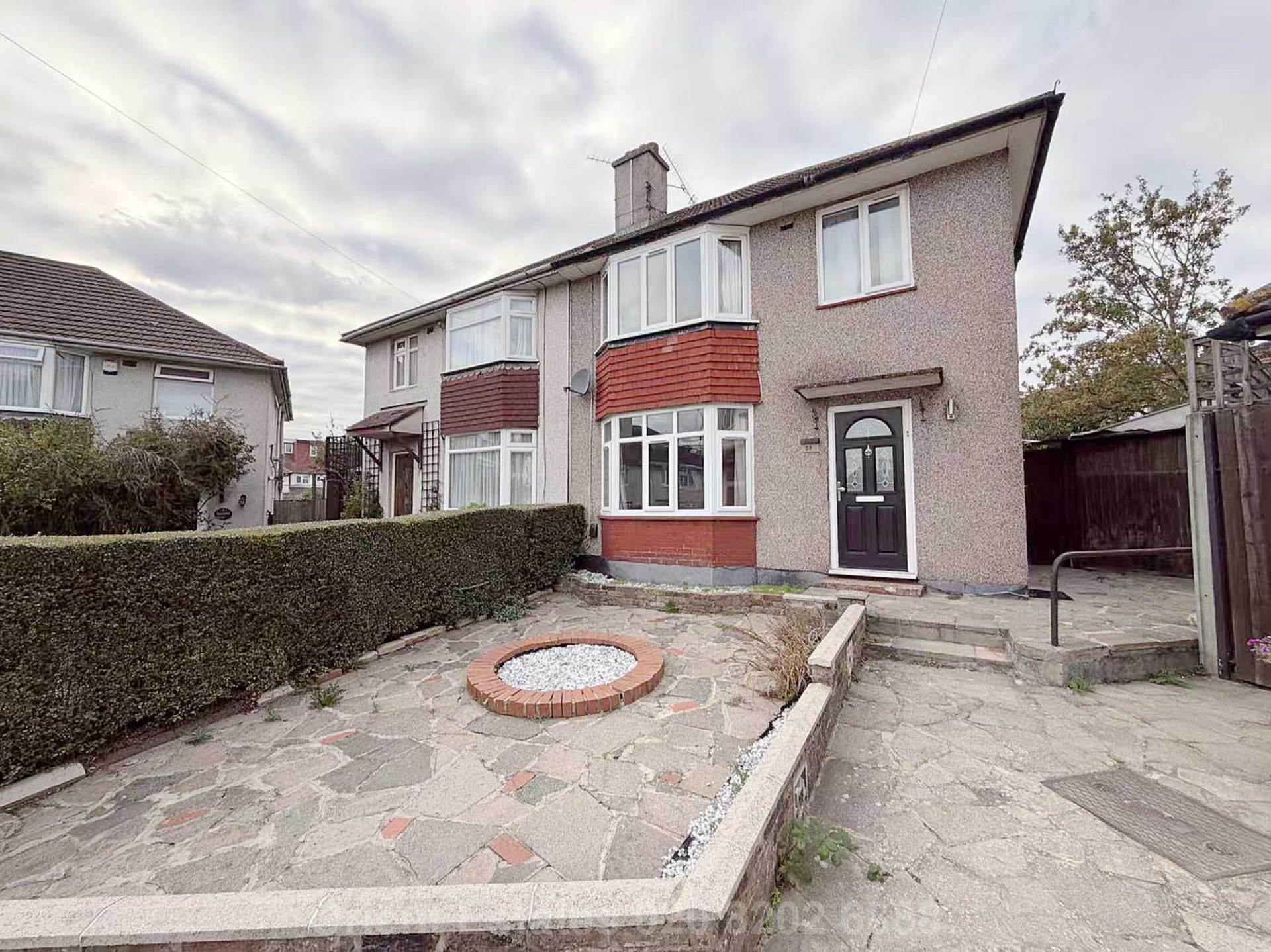 3 bed Semi Detached for rent in London. From Orient Estates 3 bed Semi Detached for rent in London. From Orient Estates