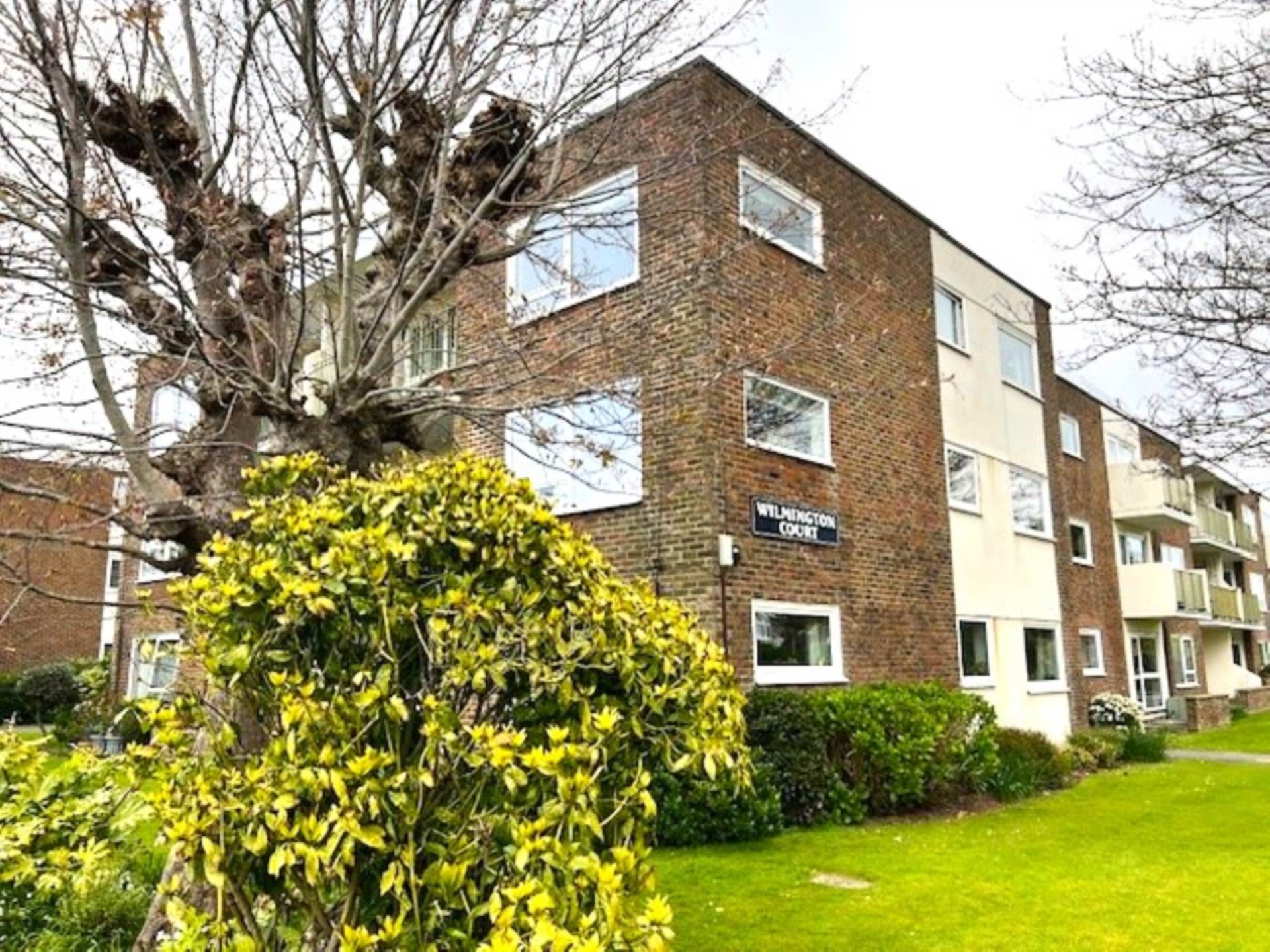 2 bed Flat for rent in Worthing. From Matthew Anthony Estate Agency