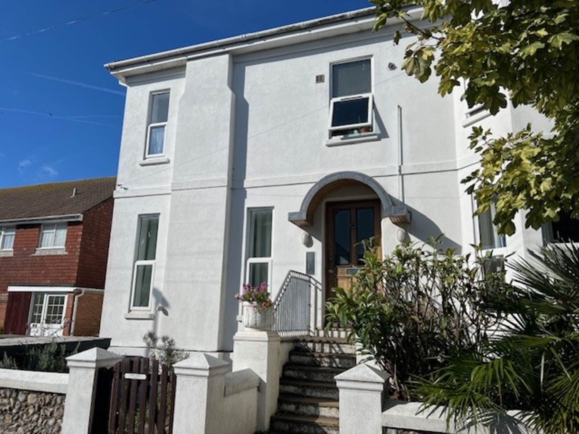 2 bed Flat for rent in Worthing. From Matthew Anthony Estate Agency