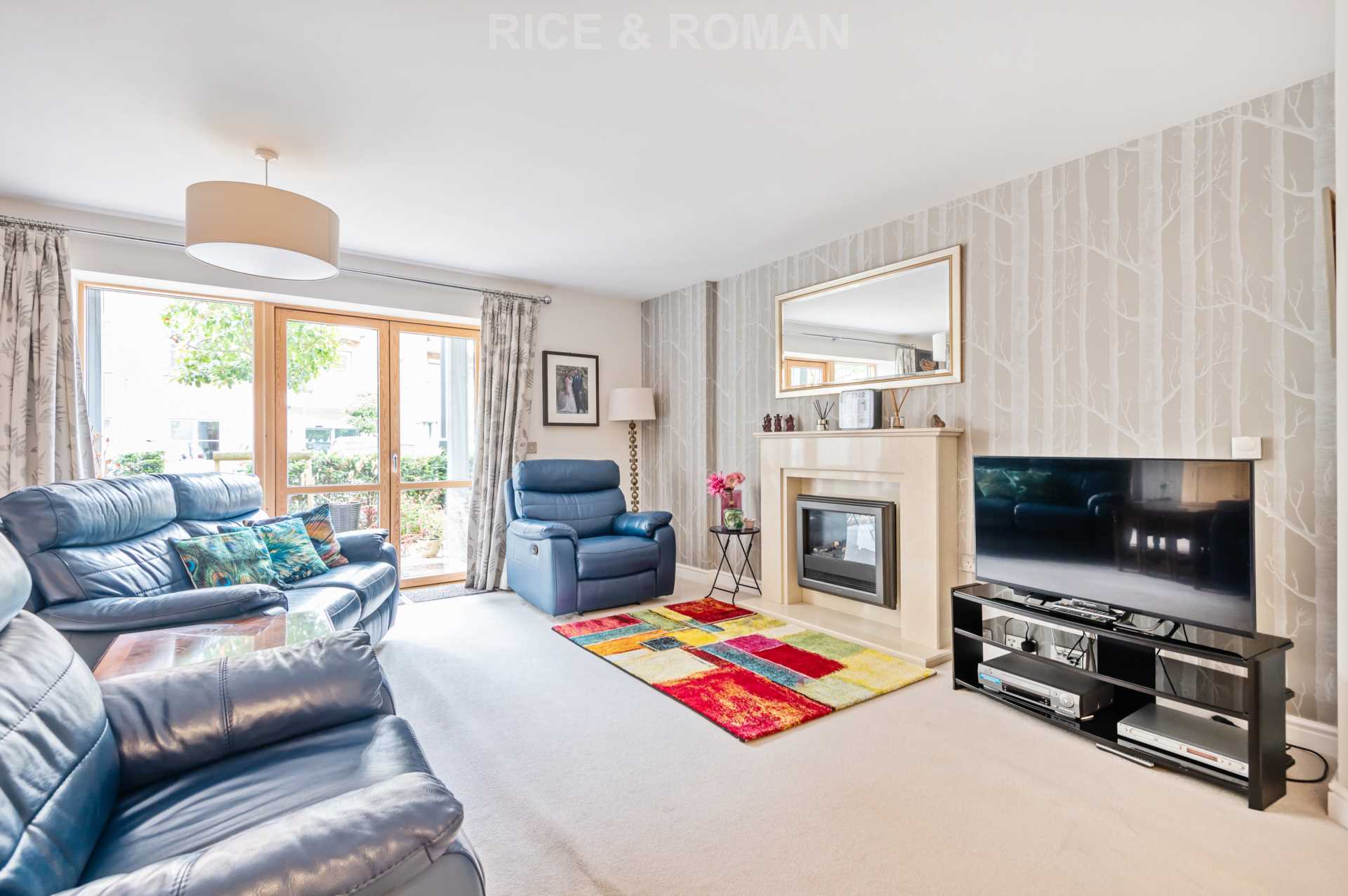 2 bed Reteirment property for rent in Weybridge. From Rice & Roman