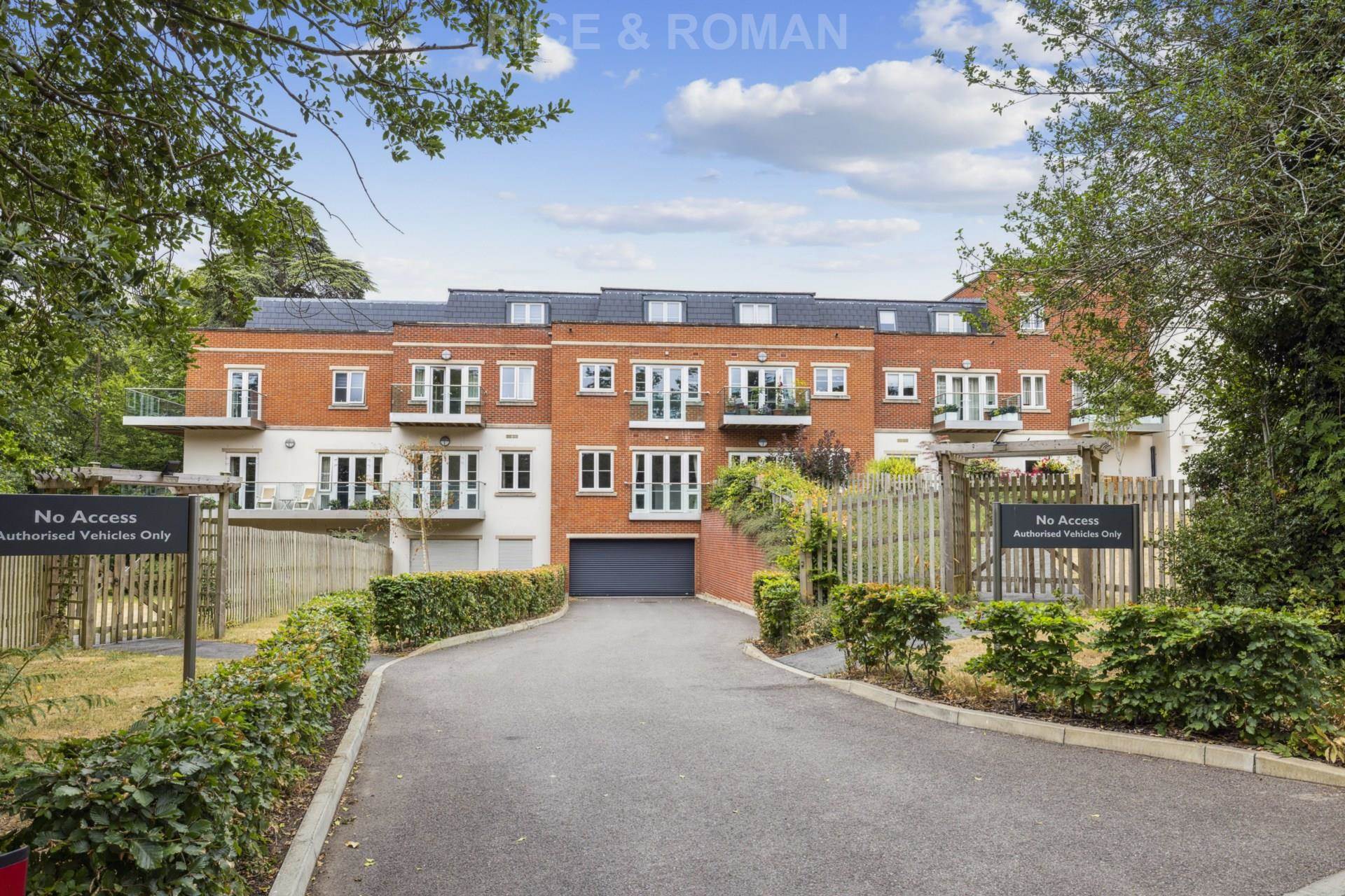 2 bed Reteirment property for rent in Ascot. From Rice & Roman