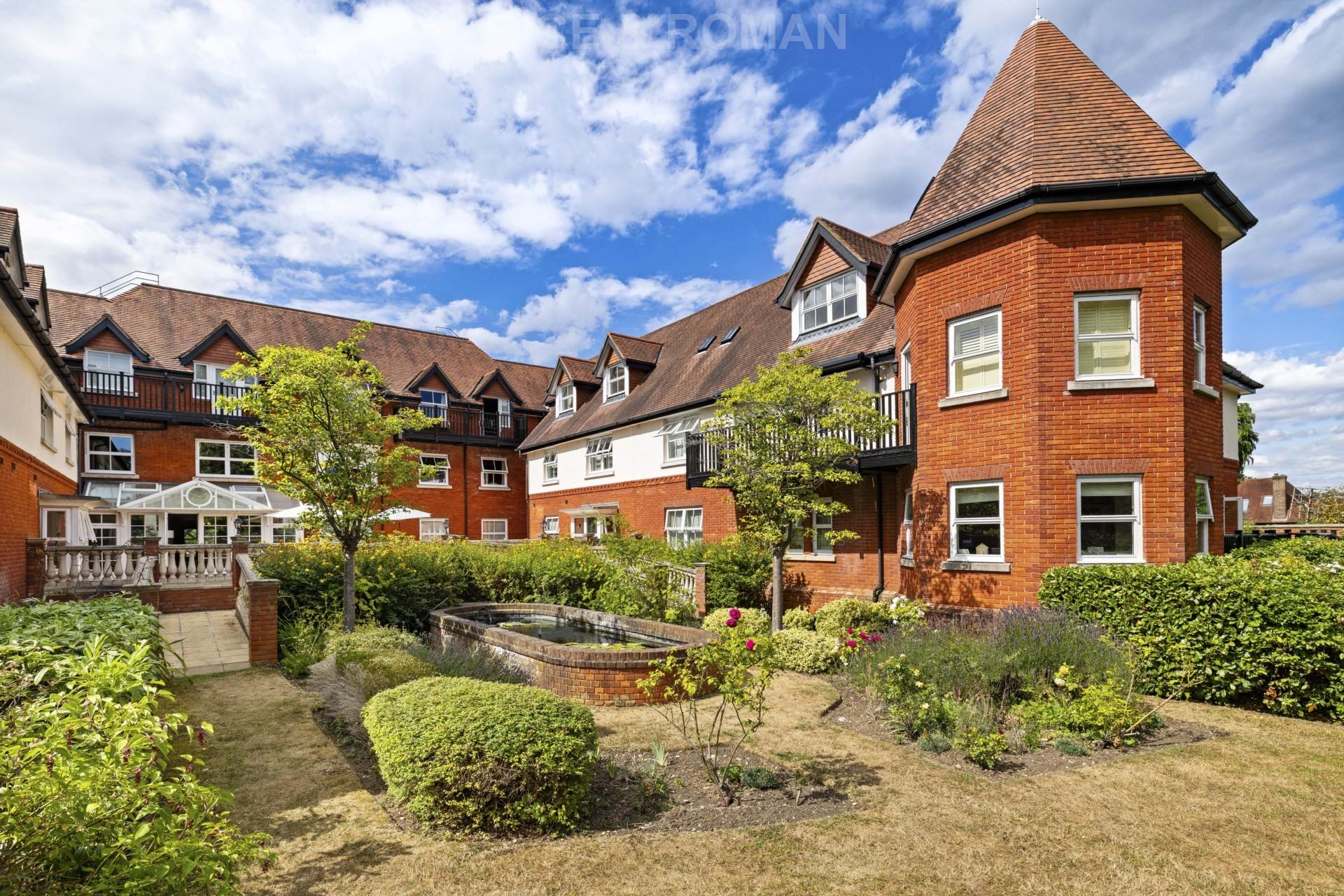 2 bed Reteirment property for rent in Ascot. From Rice & Roman