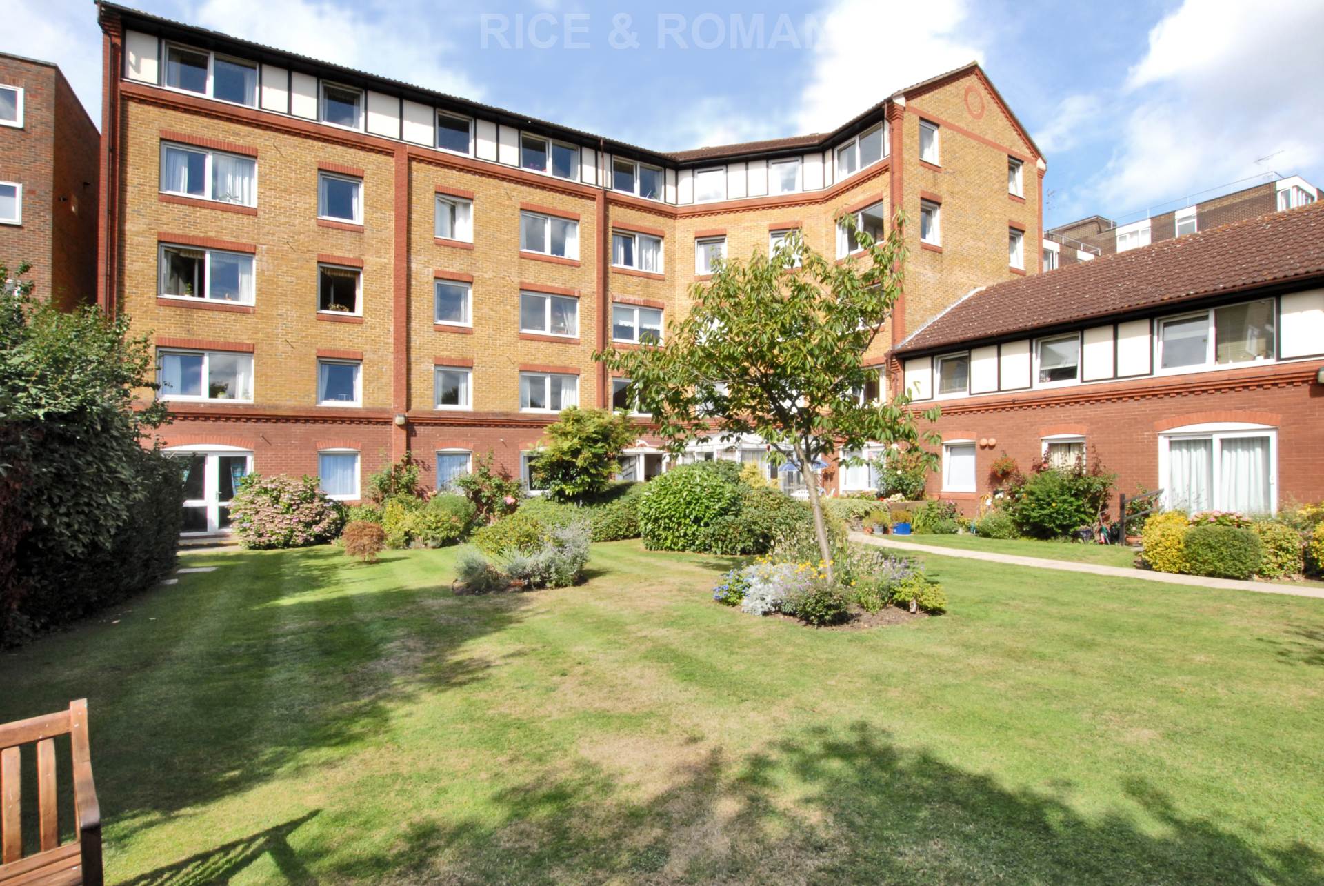 1 bed Reteirment property for rent in Kingston Upon Thames. From Rice & Roman 1 bed Reteirment property for rent in Kingston Upon Thames. From Rice & Roman