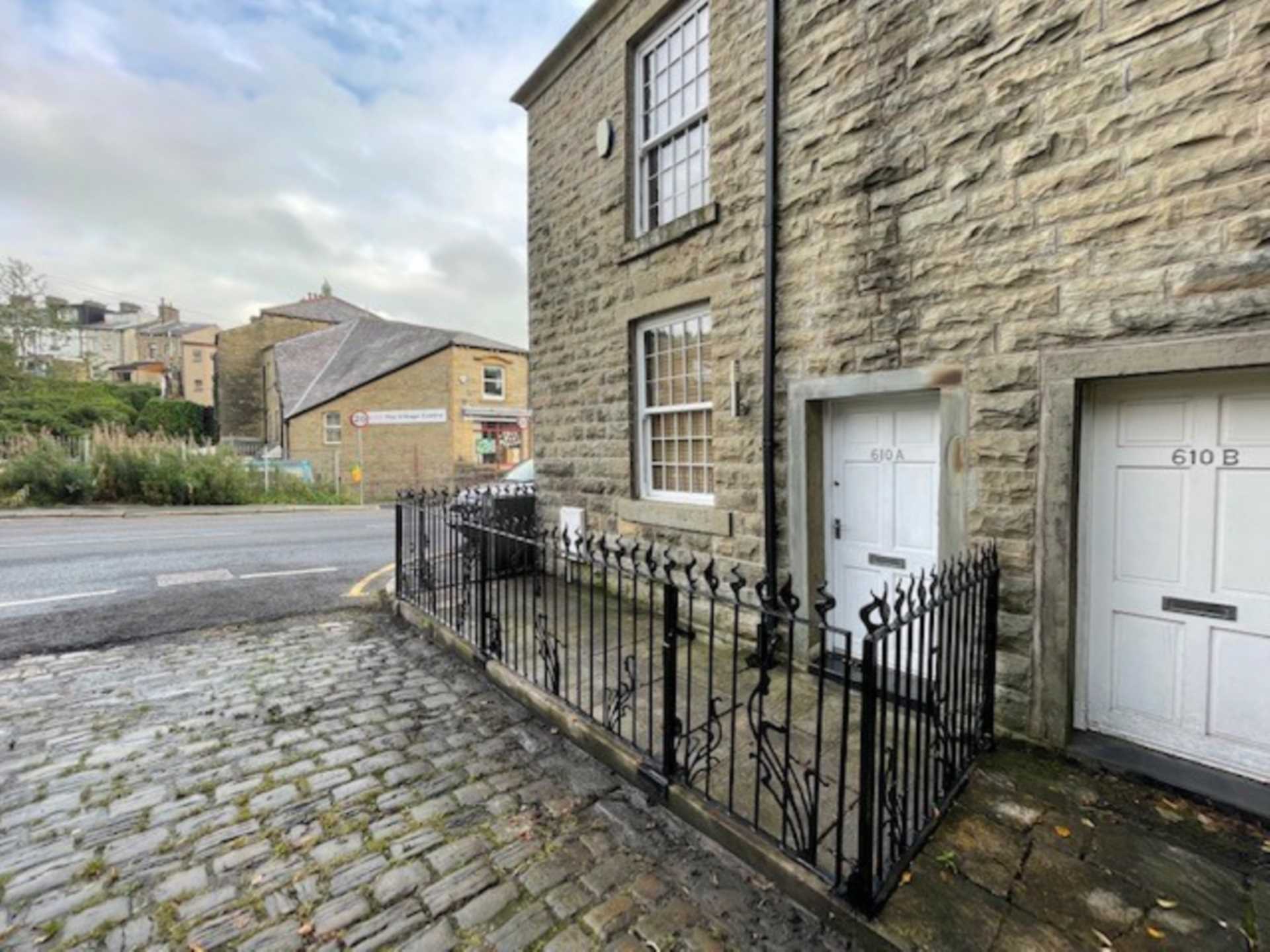 2 bed Semi-Detached House for rent in Rossendale. From City Centre Chic