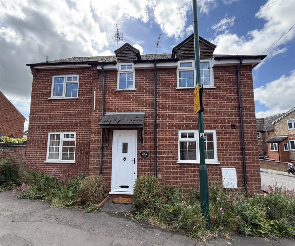 2 bed Semi Detached for rent in Southam. From Hawkesford - Leamington Spa 2 bed Semi Detached for rent in Southam. From Hawkesford - Leamington Spa