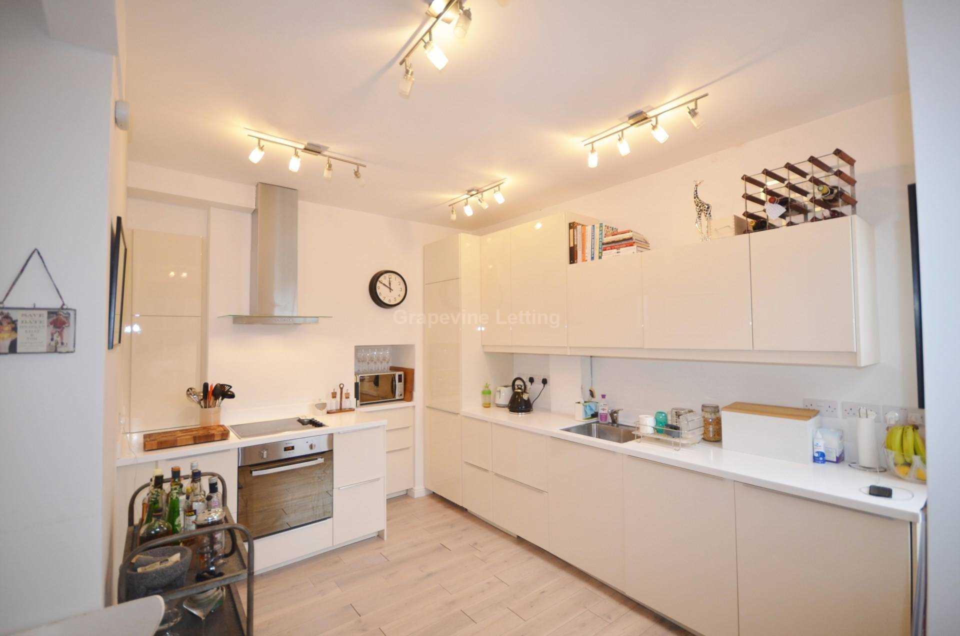 2 bed Apartment for rent in London. From Grapevine Residential Lettings