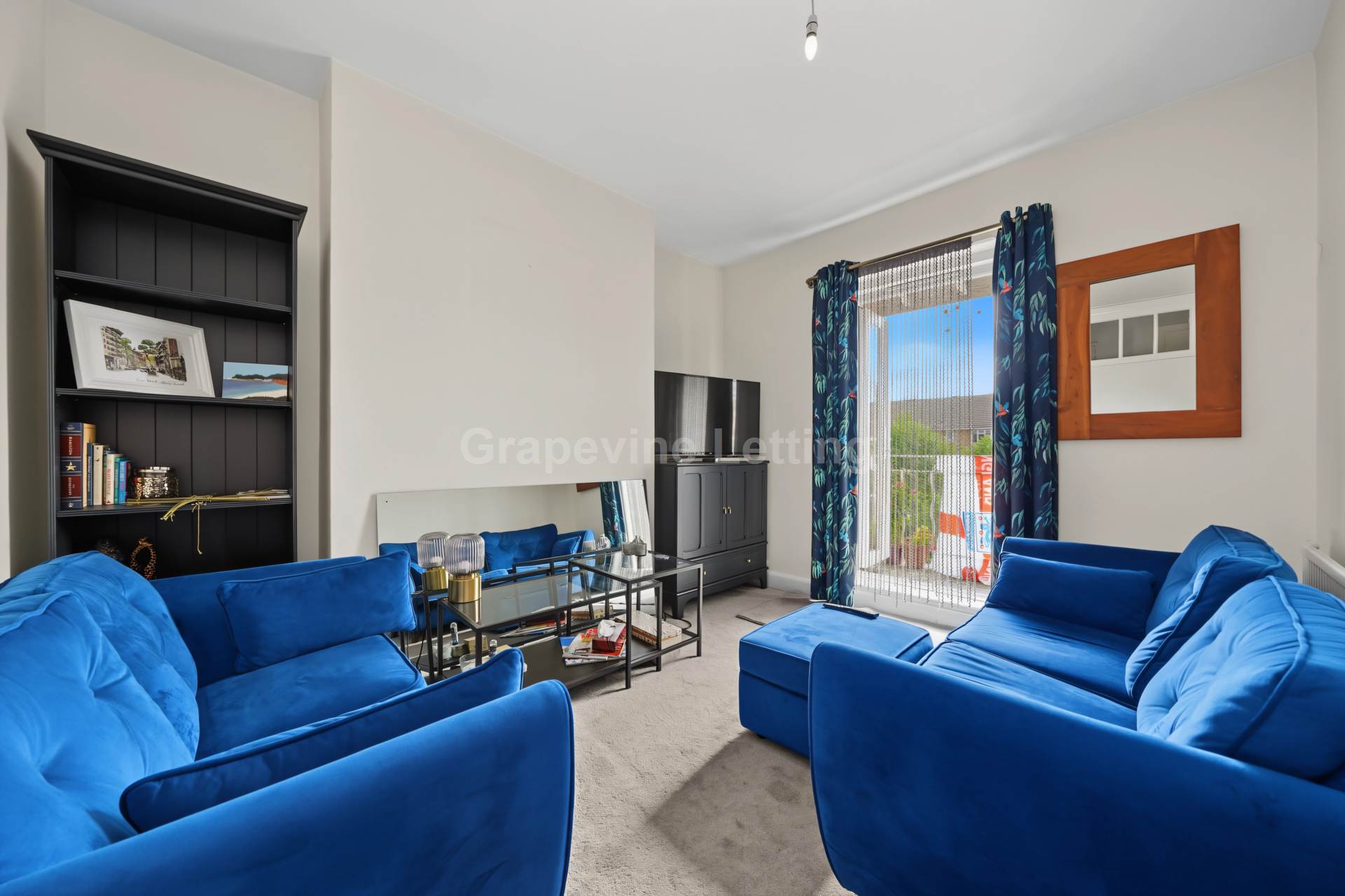 4 bed 1st Floor Flat for rent in London. From Grapevine Residential Lettings