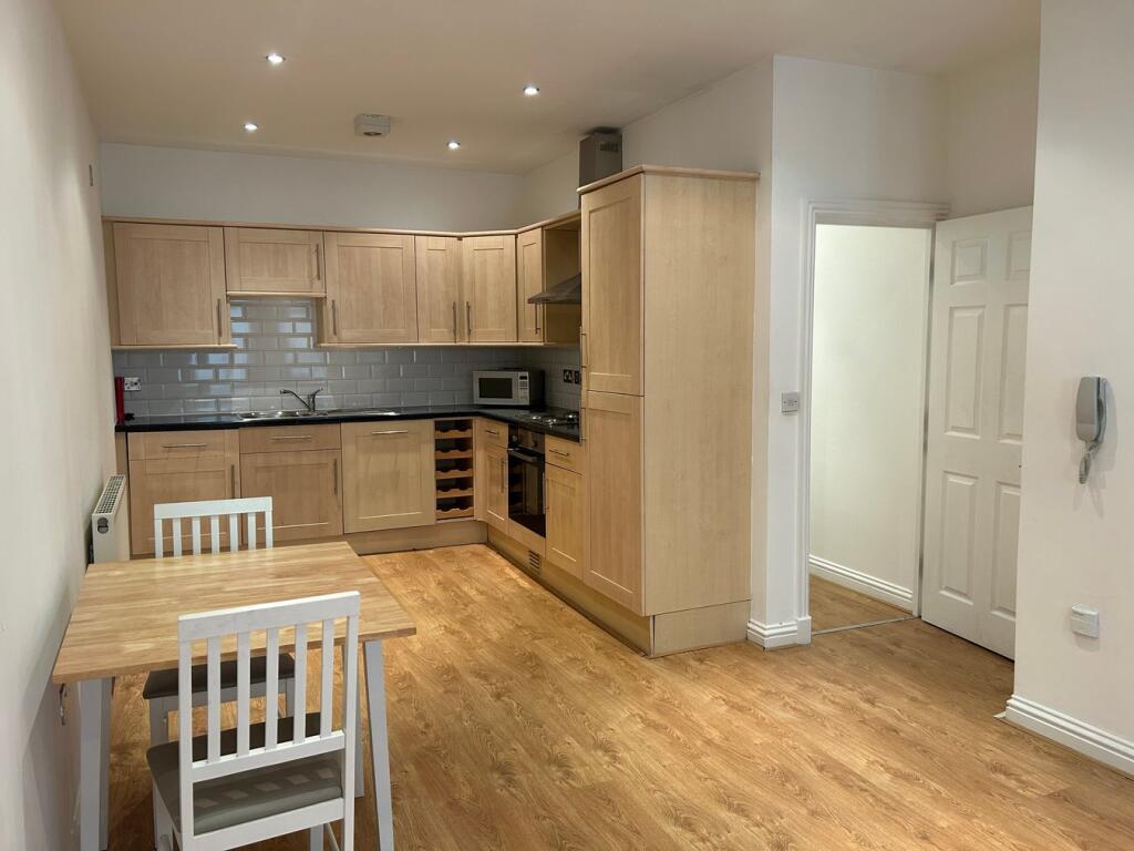 1 bed 1st Floor Flat for rent in Cardiff. From SquareFoot Estate Agents Ltd - Cardiff