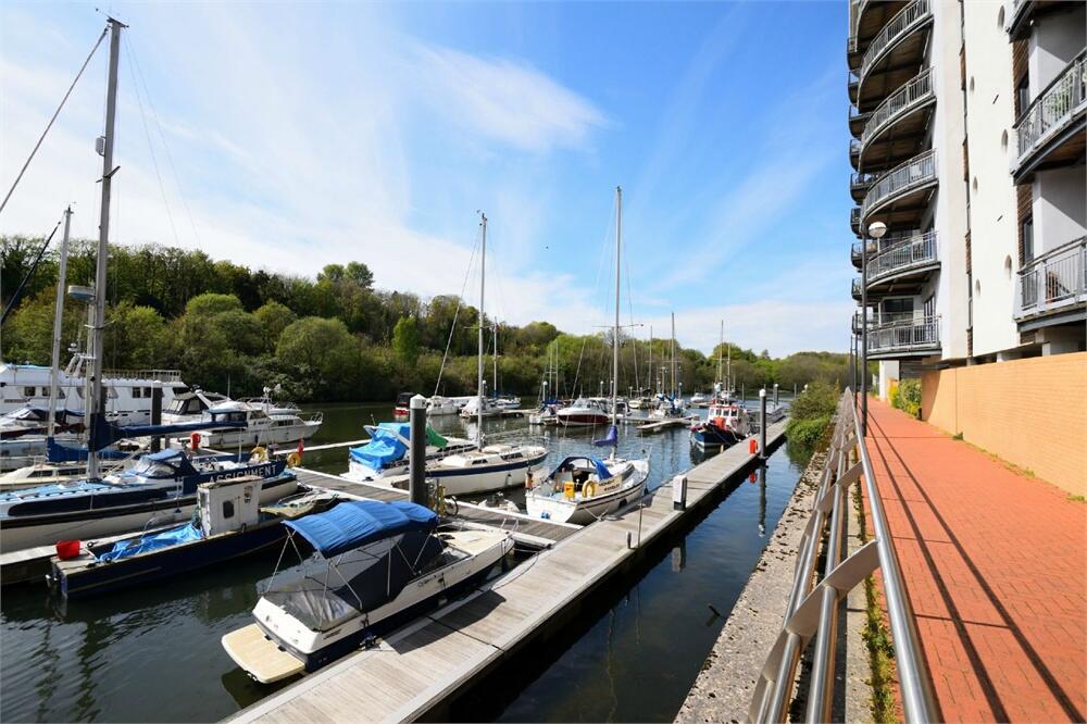 2 bed Apartment for rent in Penarth. From SquareFoot Estate Agents Ltd - Cardiff