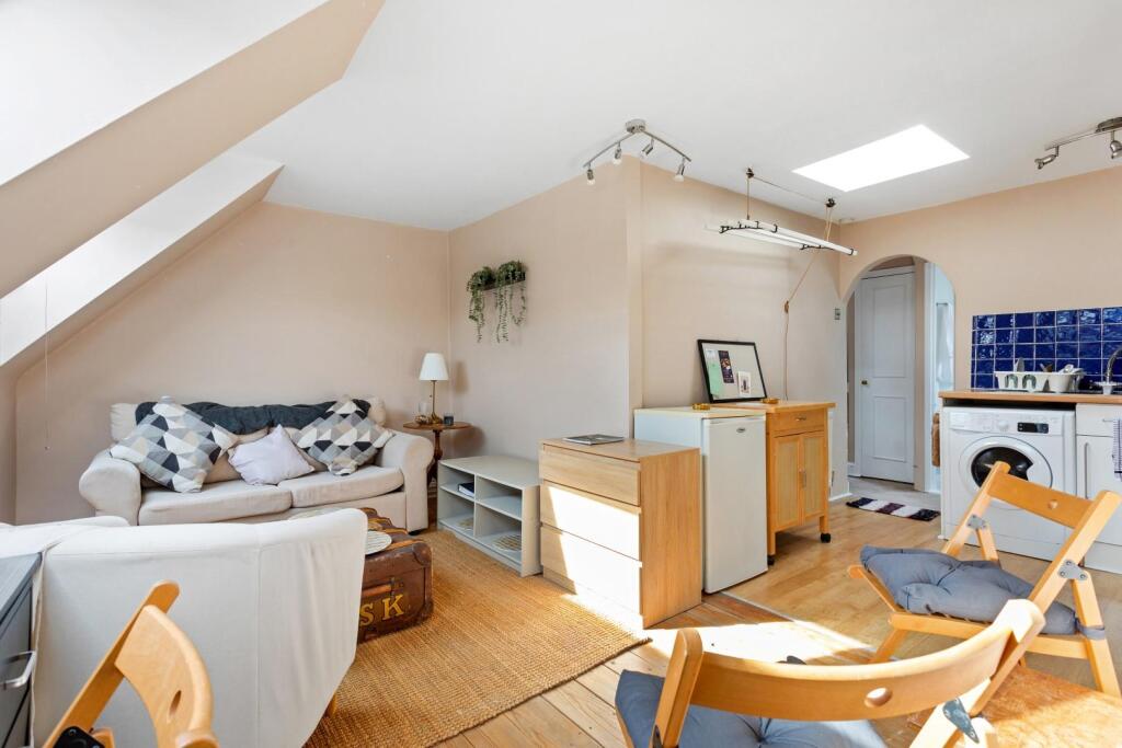 1 bed Apartment for rent in London. From Lawson Rutter