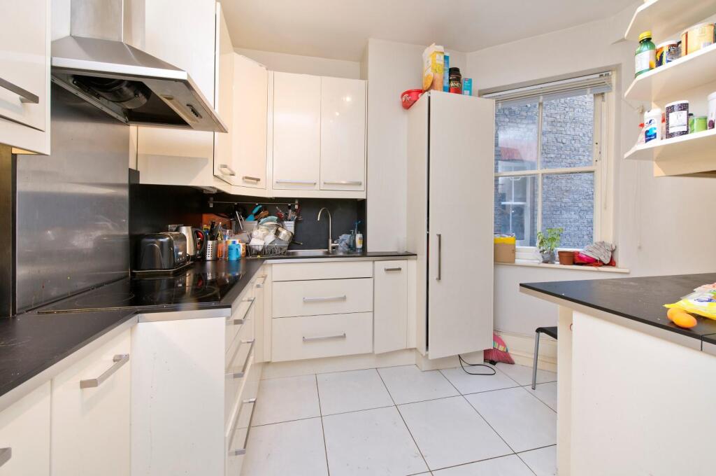 5 bed Apartment for rent in Kensington. From Lawson Rutter 5 bed Apartment for rent in Kensington. From Lawson Rutter