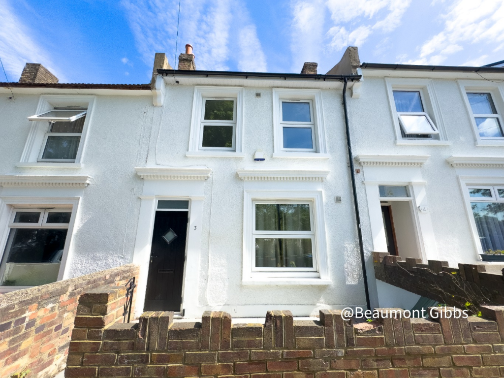2 bed Mid Terraced House for rent in Woolwich. From Beaumont Gibbs - Plumstead