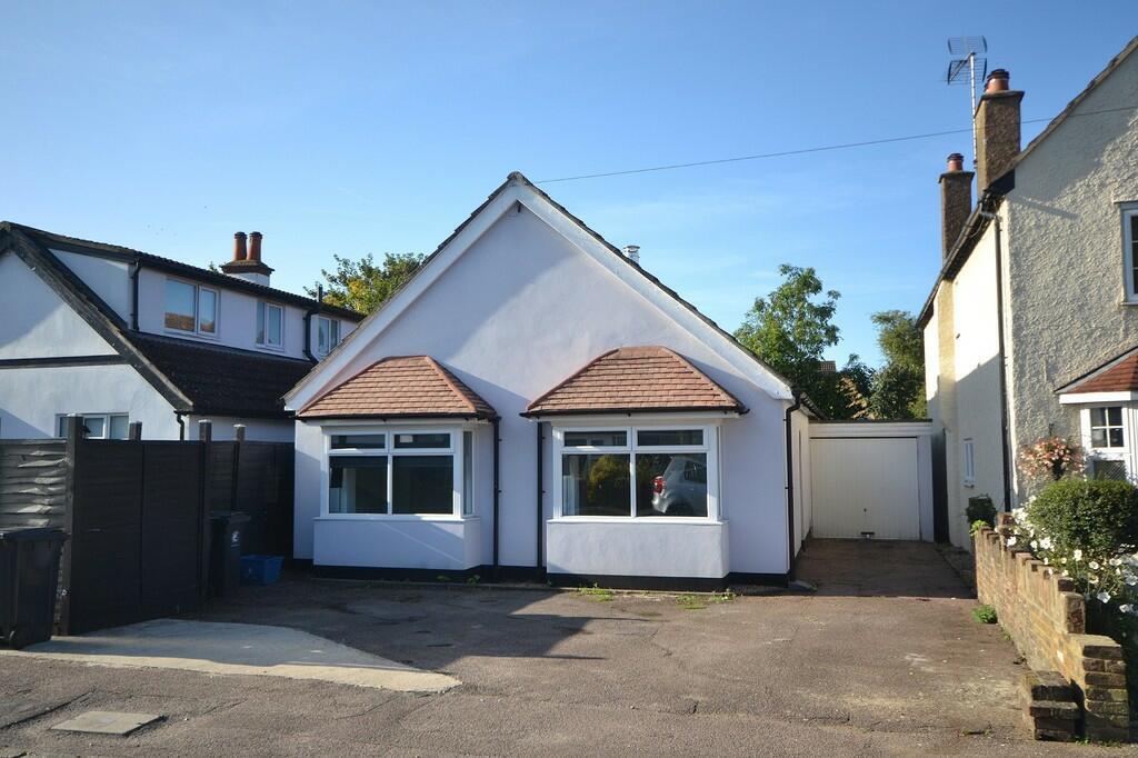 2 bed Detached bungalow for rent in Epping. From Stevenette and Company