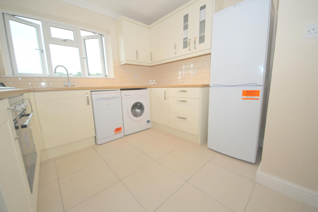3 bed Flat for rent in Wood Green. From Addison Townends