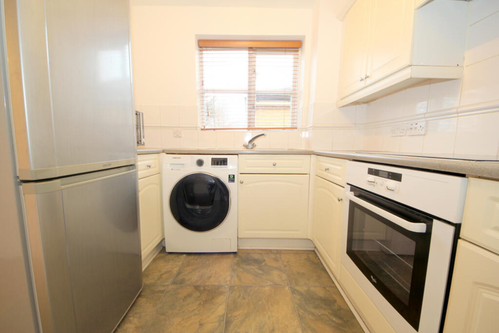 2 bed Flat for rent in Southgate. From Addison Townends