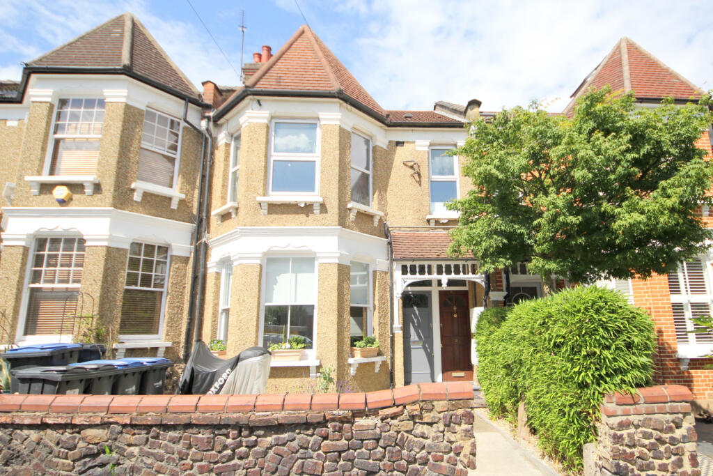 1 bed 1st Floor Flat for rent in Southgate. From Addison Townsend - Southgate