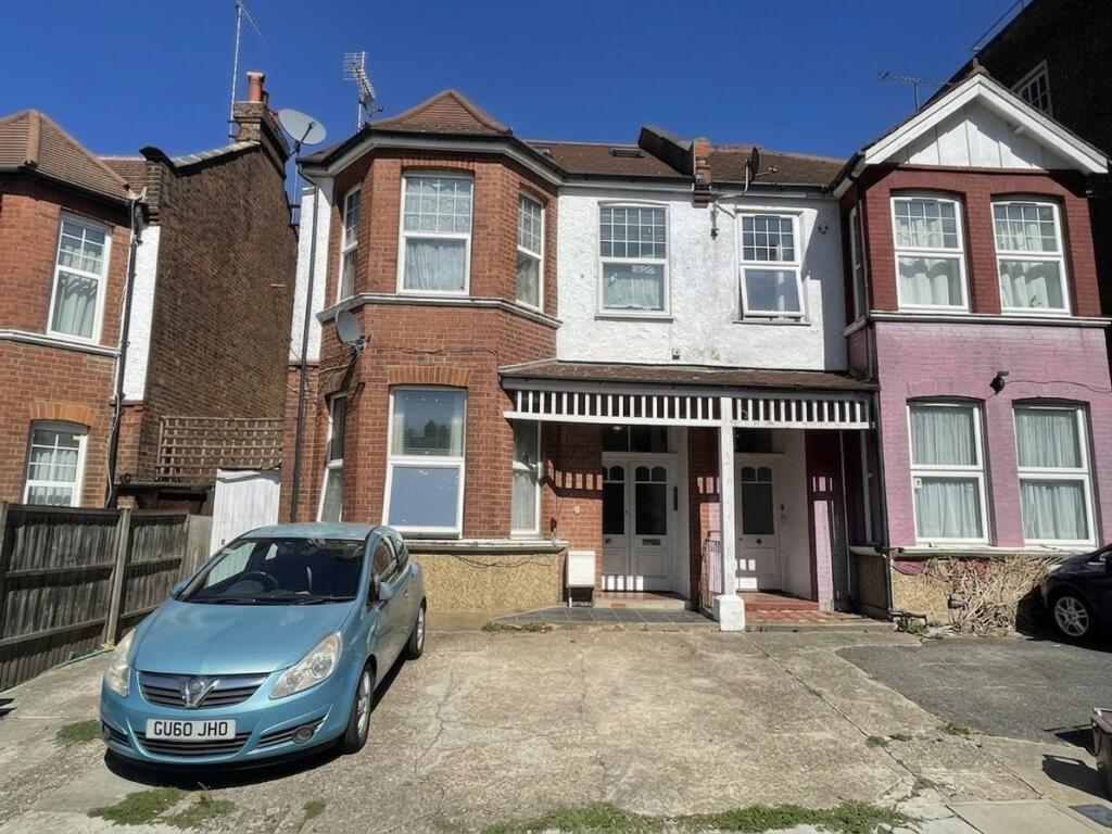 1 bed 1st Floor Flat for rent in Finchley. From Addison Townsend - Southgate