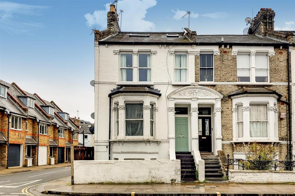 2 bed 1st Floor Flat for rent in Fulham. From LDB - London