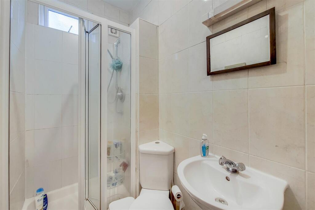 3 bed 1st Floor Flat for rent in Fulham. From LDB - London
