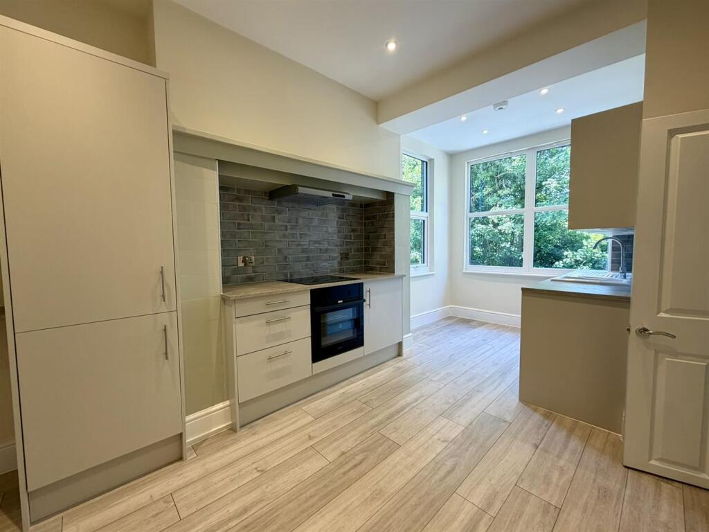 2 bed 1st Floor Flat for rent in Epsom. From LDB - London
